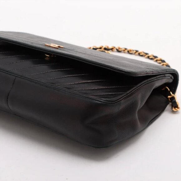 Chanel CC Logo Lambskin Chain Shoulder Bag Black - Picture 3 of 14